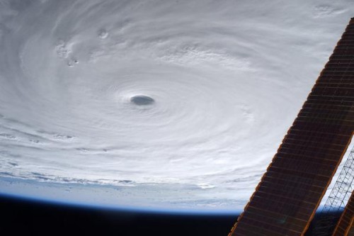 8-7-2015-Typhoon-in-Taiwan